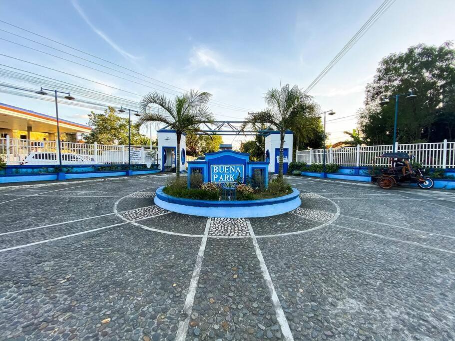 Home Away From Home. Bacolod Exteriör bild